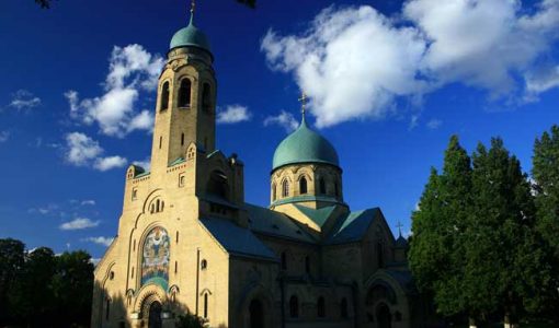 Православні християни часто відвідують храми