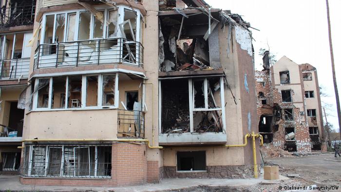 За даними супутникового центру ООН Unosat на 31 березня, під час окупації Ірпеня, російські війська пошкодили щонайменше 1060 об'єктів житлової та соціальної інфраструктури – це 71 відсоток усіх споруд на території міста.