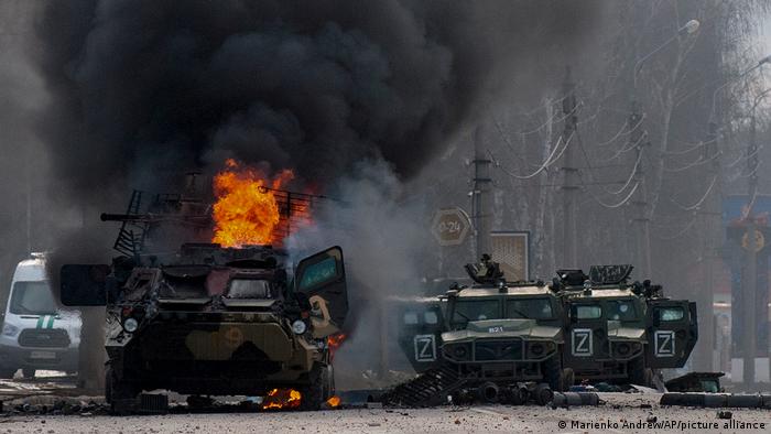 Військова техніка РФ, що горить, у Харкові, 28 лютого 2022 року