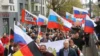 Россияне, живущие в Германии, проводят шествие в поддержку действий России против Украины.  Франкфурт-на-Майне, Германия.  10 апреля 2022 года 