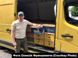 Алексей Францкевич собирает гуманитарную помощь для ВСУ