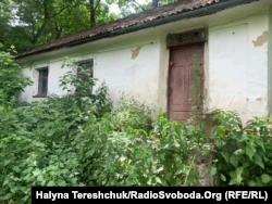 Заброшен дом в Шушковцах, где годами никто не живет