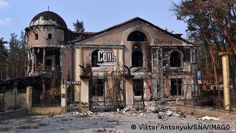 Зруйнована будівля у Сєвєродонецьку