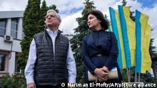 21/06/2022 US Attorney General Merrick Garland and Ukrainian Prosecutor General of Ukraine Iryna Venediktova, проходити в Krakovets, на Ukraine border with Poland, Tuesday, June 21, 2022. (AP Photo/Nariman El-Mofty)