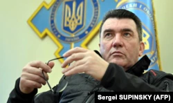 Алексей Данилов, секретарь СНБО Украины, говорит, что по предварительным оценкам, на статус олигарха могут претендовать 86 человек