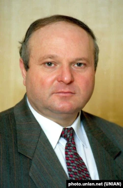 Валерий Горбатов, тогдашний кандидат на должность главы Совета министров Автономной Республики Крым.  Июль 2001 года
