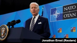 Президент США Джо Байден на саммите НАТО.  Мадрид, Испания, 30 июня 2022 года