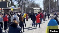 Акция в центре Херсона против российской оккупации, 20 марта 2022 года