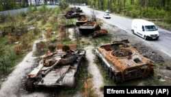 Уничтожены в конце марта российские танки в селе Дмитровка Киевской области, 23 мая 2022 года