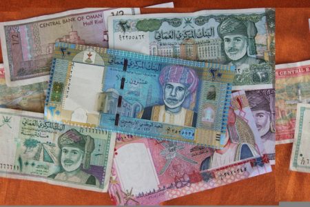 валюта в Омане- ріал