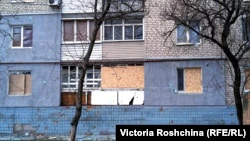 Обстрелянные жилые кварталы Орехова, март 2022 года