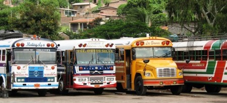 автобуси в Коста-Ріці