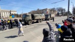 Российские военные в Херсоне, март 2022 года