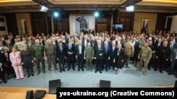 Участники конференции Ялтинской европейской стратегии (YES).  Киев, 9 сентября 2022 года