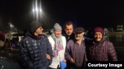 Константин Рогозин вывозит людей из оккупации