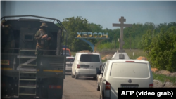 Российские военные на грузовике возле Херсона