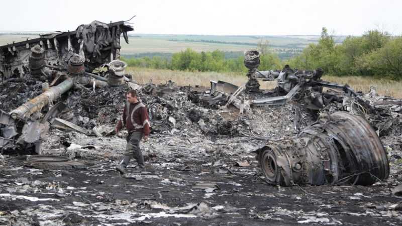 Жахливе видовище залишків збитого росіянами пасажирського літака 