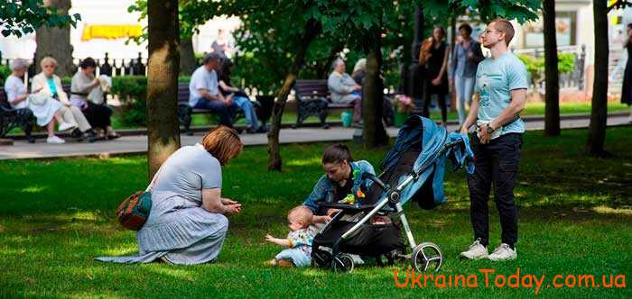 Які будуть виплати при народженні другої дитини у 2024 році в Україні