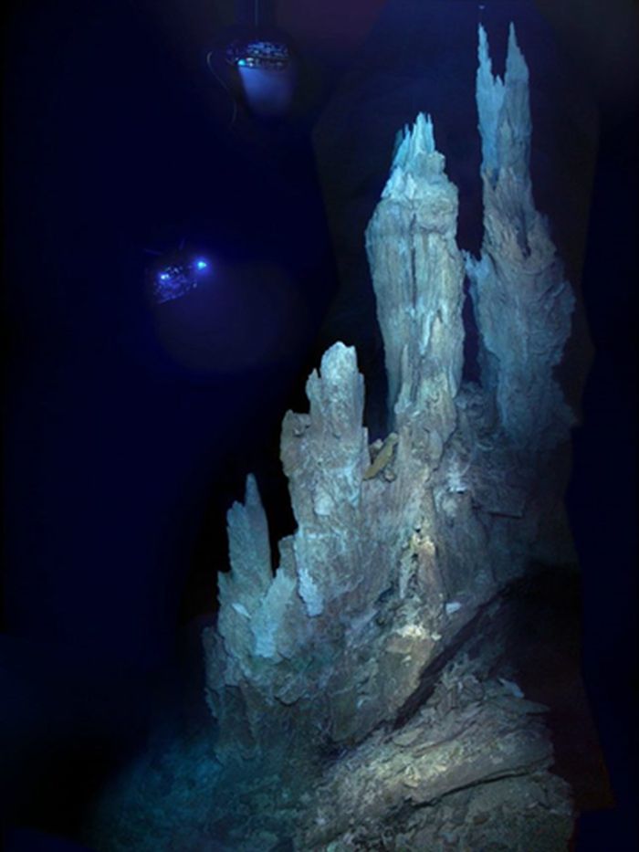 Гідротермальні джерела Лост-Сіті в польській ліцензійній зоні розвідки поліметалічних сульфідів, джерело: Smithsonian Magazine
